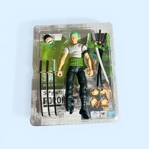S.H.Figuarts Bandai Roronoa Zoro One Piece Action Right foot broken
